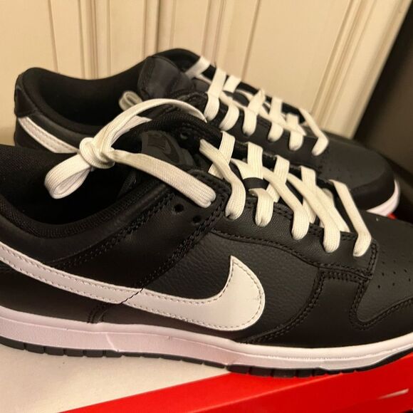 Nike Dunk Low White Black Panda Retro Shoes DJ6188-002 Men's Size 8.5 - Picture 1 of 9